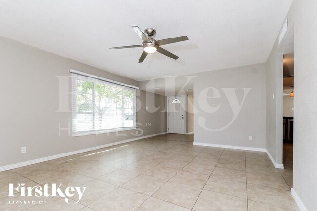 Building Photo - 6836 S Terrace Rd