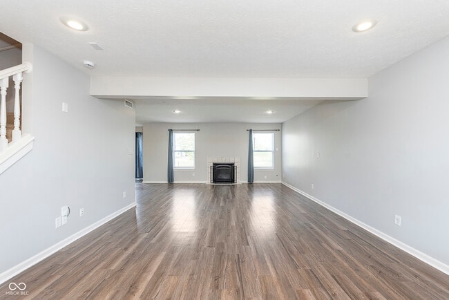 Foto del edificio - 1239 Highland Lake Way