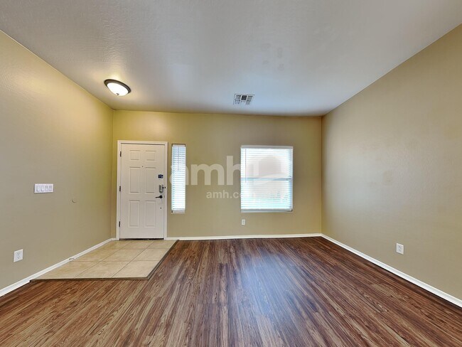 Foto del edificio - 11709 W Jefferson St