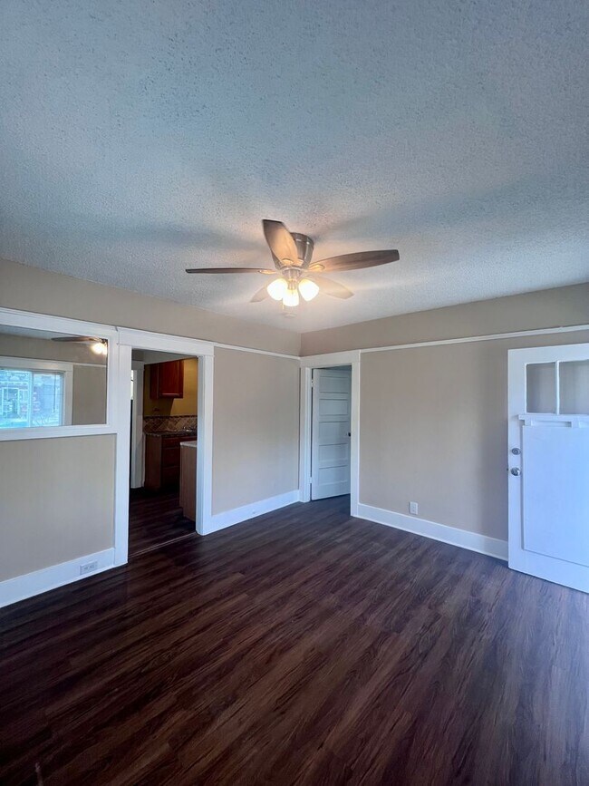 Foto del edificio - 4238 Alabama St