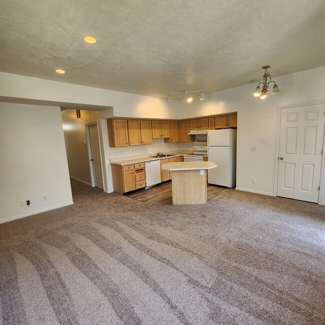 Building Photo - 129 Bamberger Rd