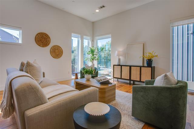 Foto del edificio - 5711 Bryan Pkwy