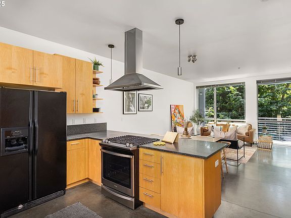 Building Photo - 1510 SE 34th Ave