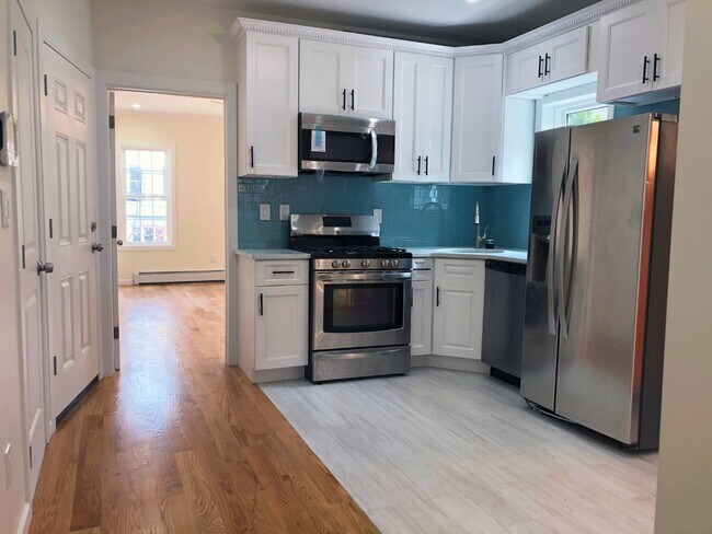 Foto del edificio - 5631 Post Rd