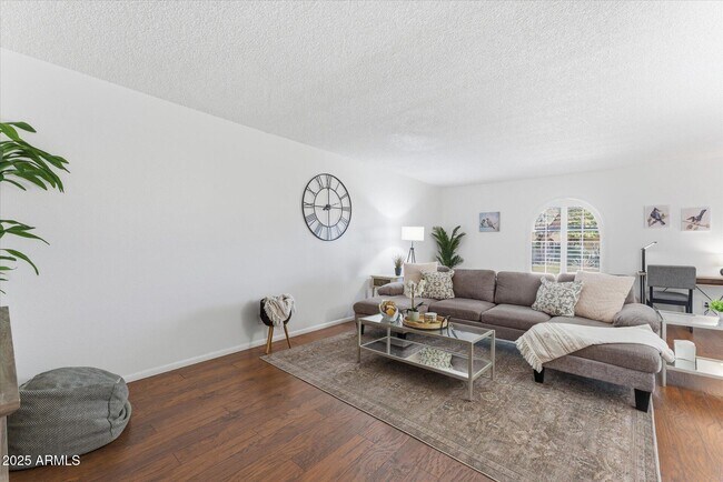 Foto del edificio - 516 N Hobson Plaza