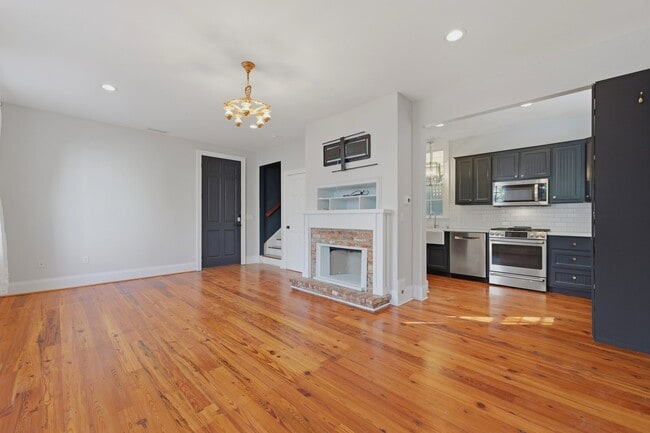 Photo - 9 Bogard St Townhome