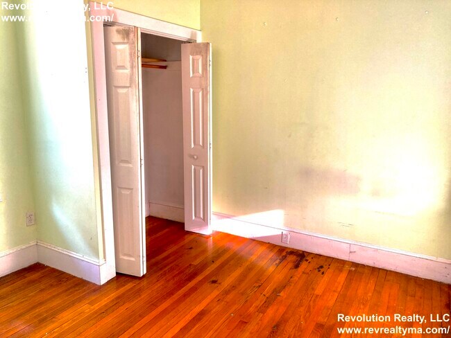 Building Photo - 121 Richdale Ave