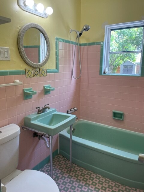 Foto del edificio - 2435 Grant St