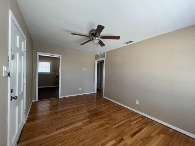 Foto del edificio - 1349 Graham St