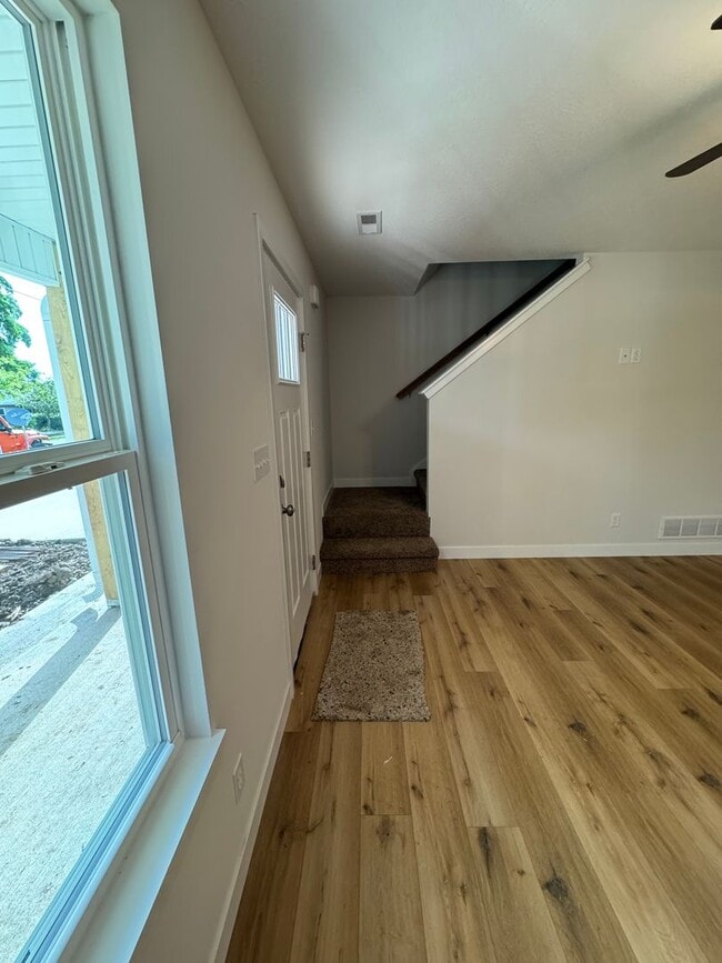 Building Photo - 112 E Forest Ave