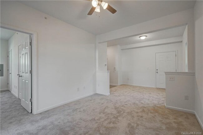 Building Photo - 21512 Aftonshire Dr