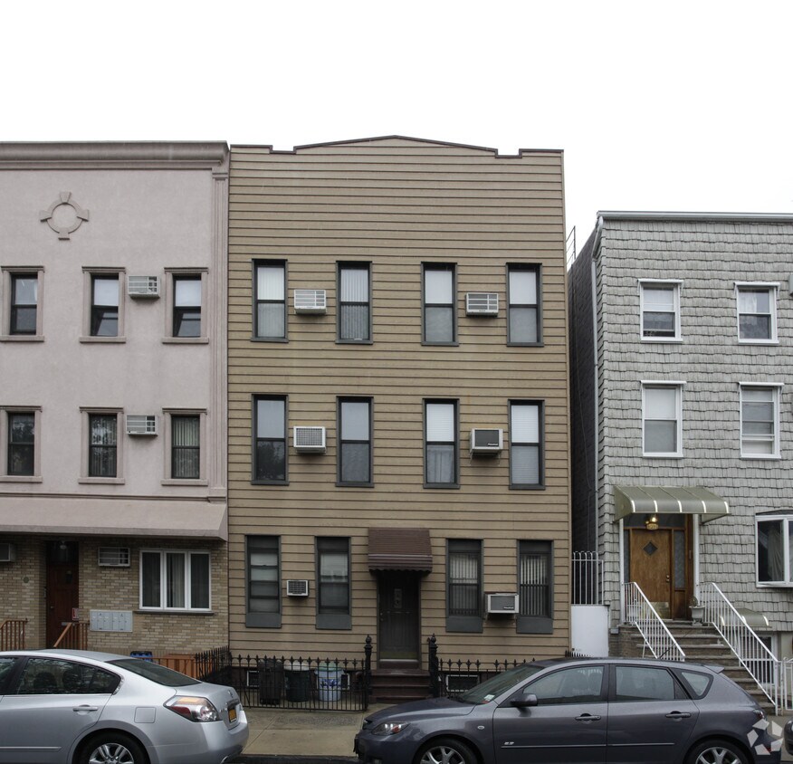 Building Photo - 139 Devoe St