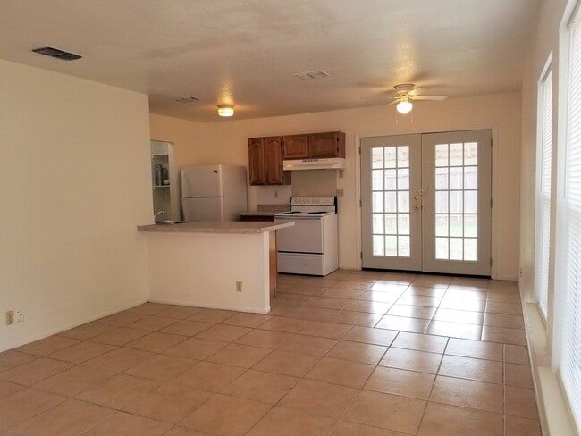 Foto del edificio - READY FOR MOVE-IN 410/Marbach!