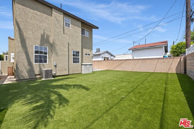 Foto del edificio - 4334 Lyceum Ave