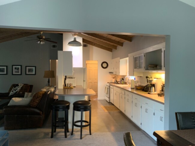 Foto del edificio - 1234 Overlook Dr