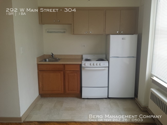 Foto del edificio - 292 W Main St