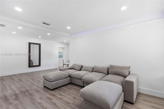 Foto del edificio - 4030 NW 1st Ave