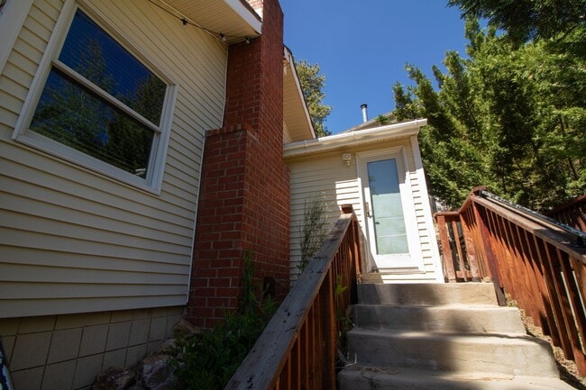 Foto del edificio - Spacious Three Bedroom