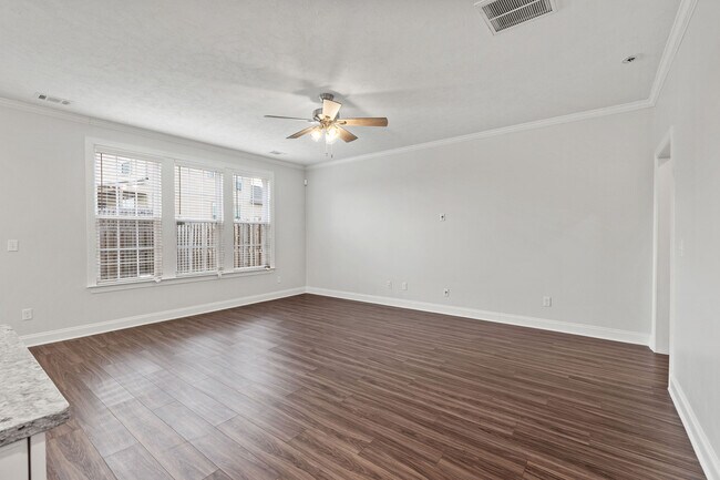 Foto del edificio - 597 Vinings Dr