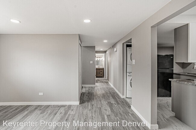 Foto del edificio - 2 br, 1 bath House - 4115 West 74th Ave Un...