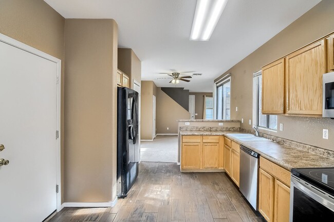 Building Photo - Three Bedroom Home in Mesa
