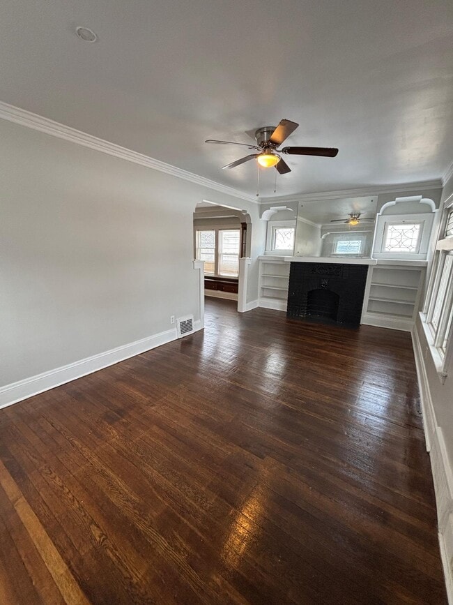 Building Photo - 15612 Cloverside Ave