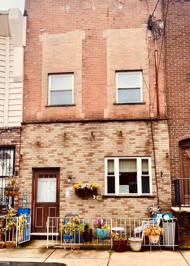 Foto del edificio - 910 Mountain St