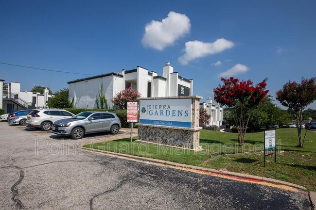 Foto del edificio - 2232 Ridgmar Plaza