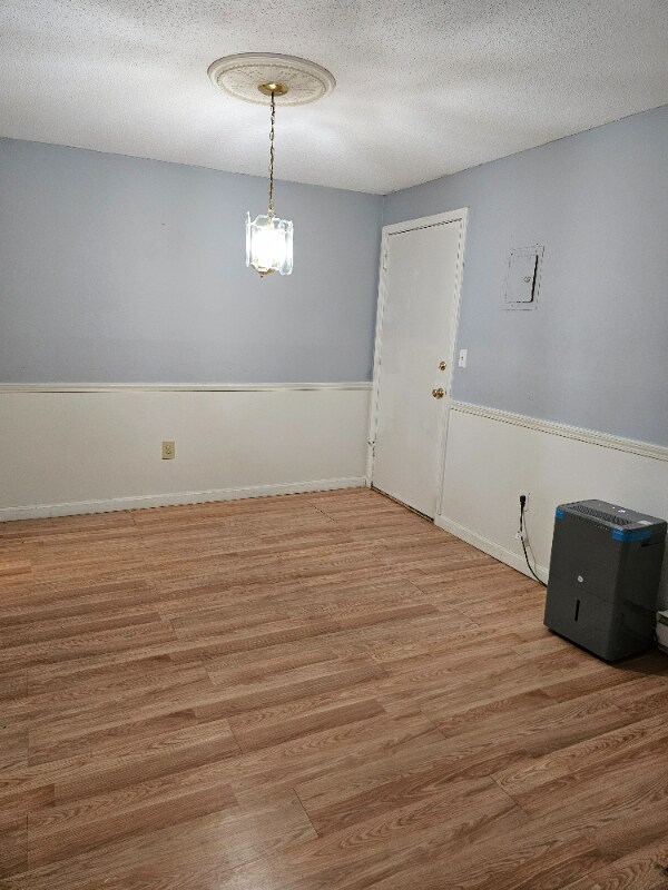 Building Photo - 135 English Village Rd