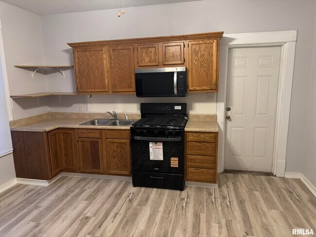 Foto del edificio - 105 6th Ave