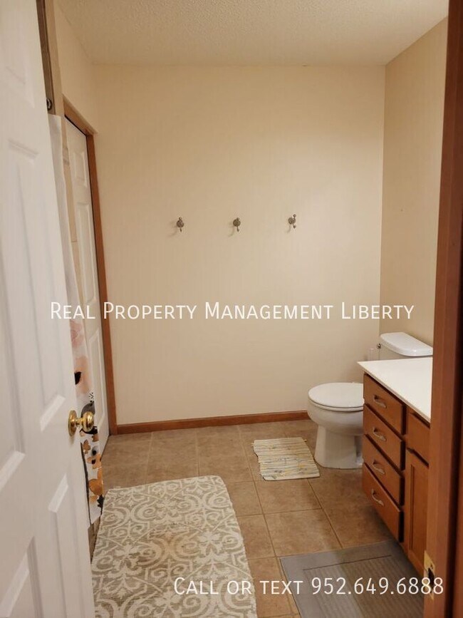 Foto del edificio - 10415 Ponds Way