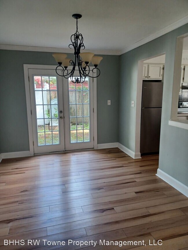 Foto del edificio - 3 br, 1.5 bath House - 2105 Singer Court