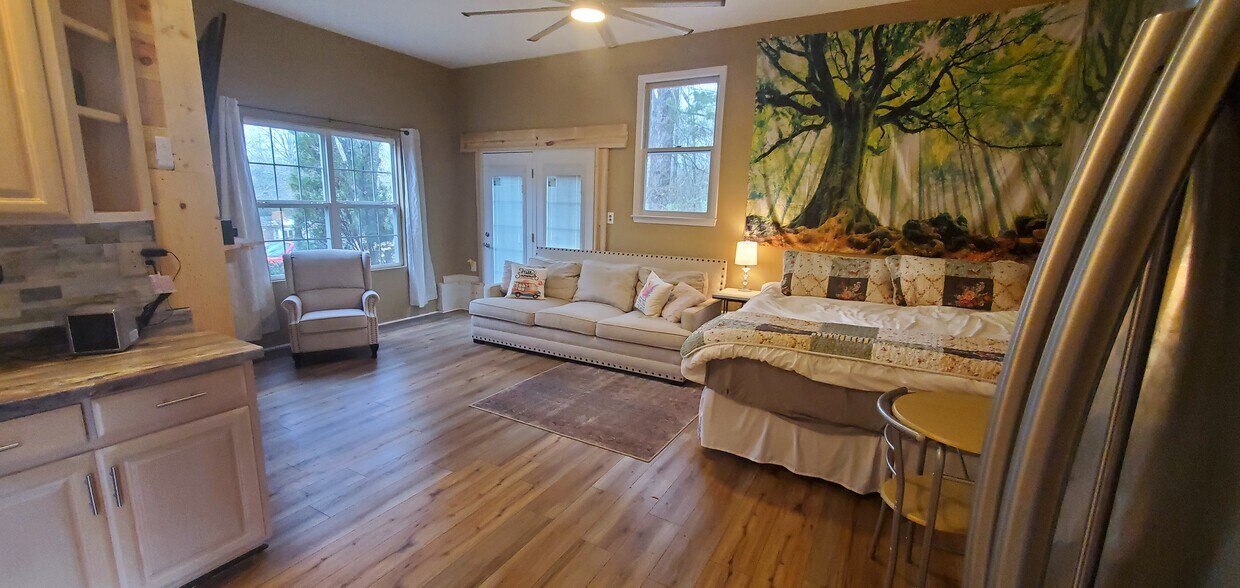 Foto principal - 683 Lakeside Dr