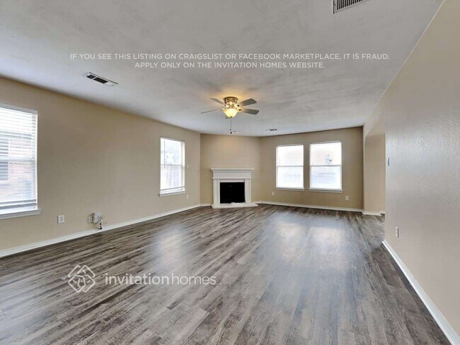 Foto del edificio - 7403 Rochester Ln