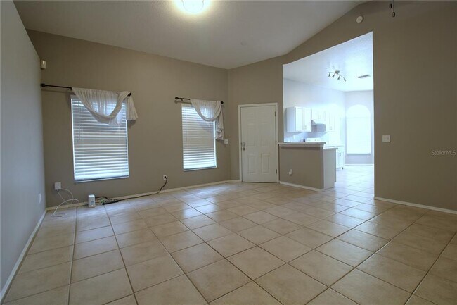 Building Photo - 464 Briar Bay Cir