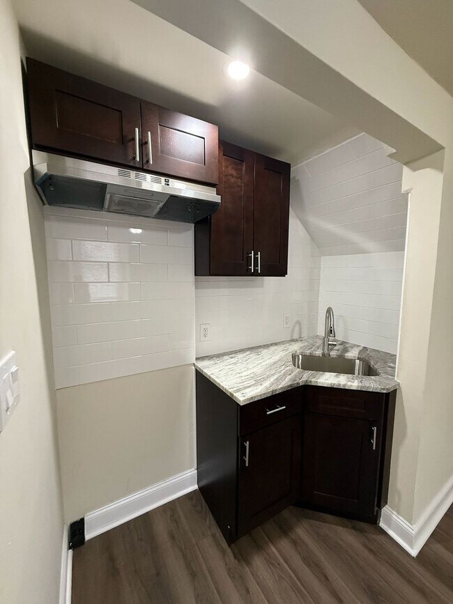 Foto del edificio - BRAND NEW 1 BED 1 BATH APARTMENT FOR RENT.