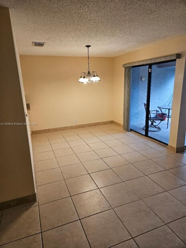 Building Photo - 2779 NW 42nd Ave