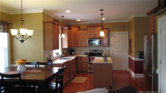 Building Photo - 2608 Plum Ridge Rd