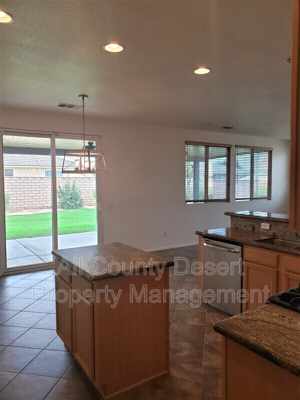 Foto del edificio - 37853 Avon St