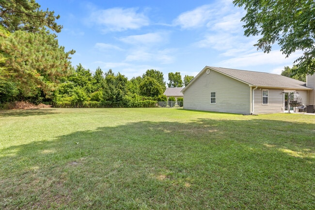 Building Photo - 211 Clydesdale Ct
