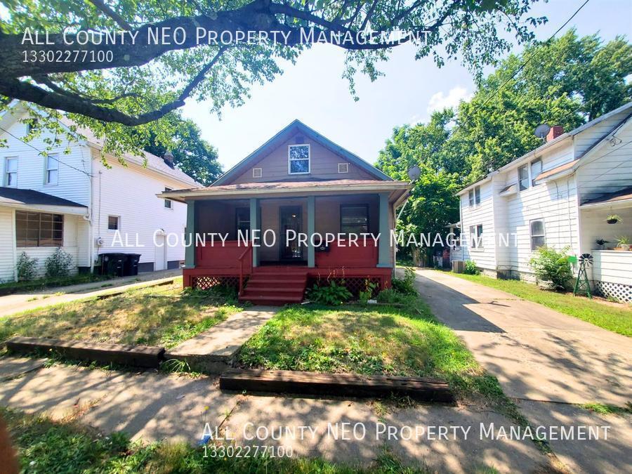 Primary Photo - Charming 2 Bedroom, 1 Bathroom Home in Akron!