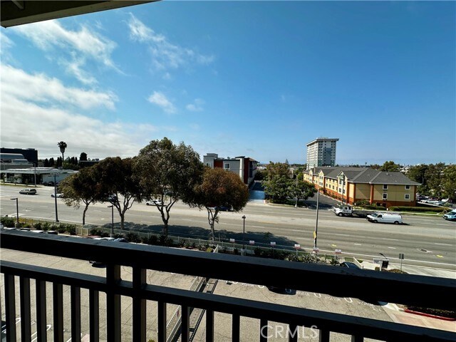Foto del edificio - 3550 Torrance Blvd