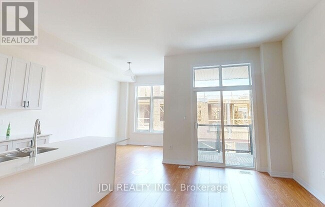 Building Photo - 49 Kahshe Ln