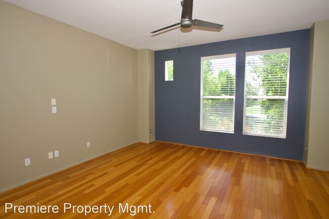Building Photo - 2 br, 2.5 bath House - 1237 San Elijo Rd. S