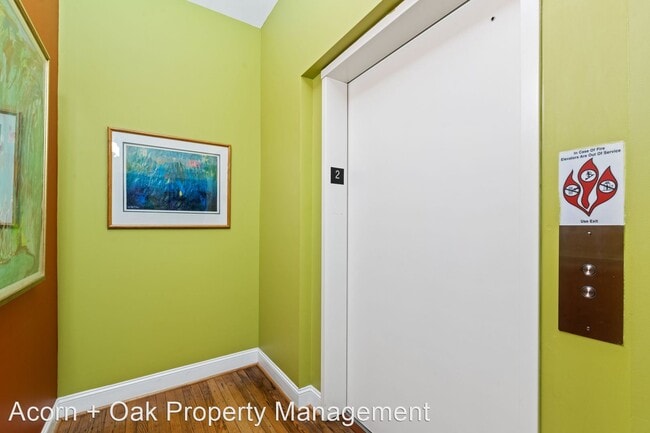 Building Photo - 1 br, 1 bath House - 109 W. Main Street #204