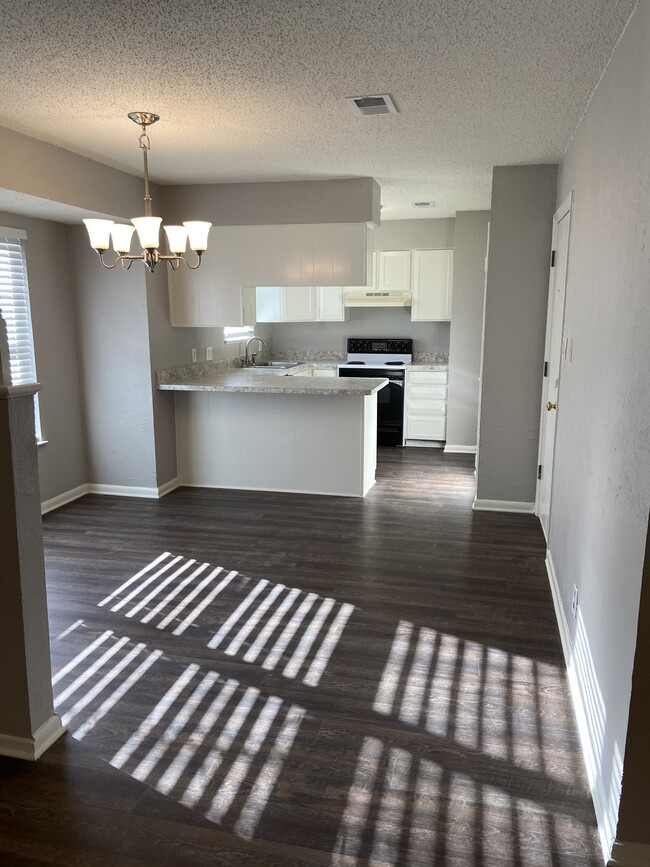 Dining Room - 6568 McCart Ave