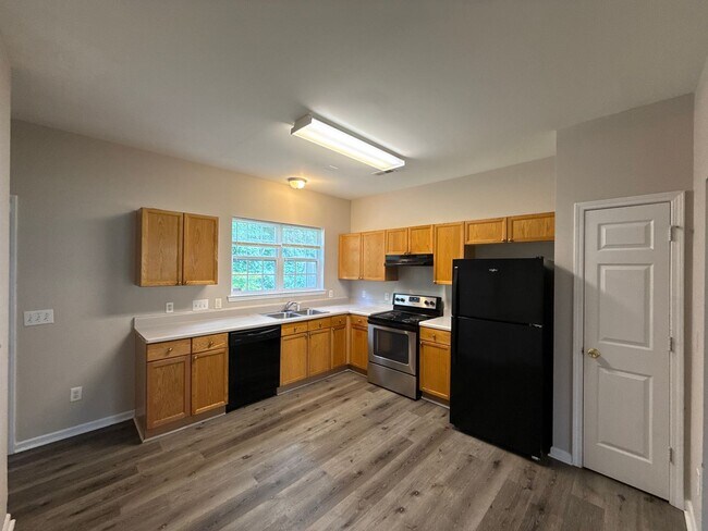 Building Photo - 1525 Braveheart Ln