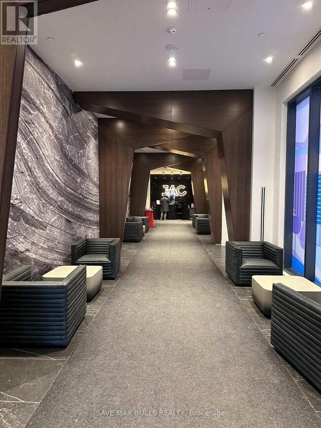 Building Photo - 308 Jarvis St