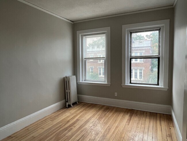 Foto del edificio - 10 Glenville Ave