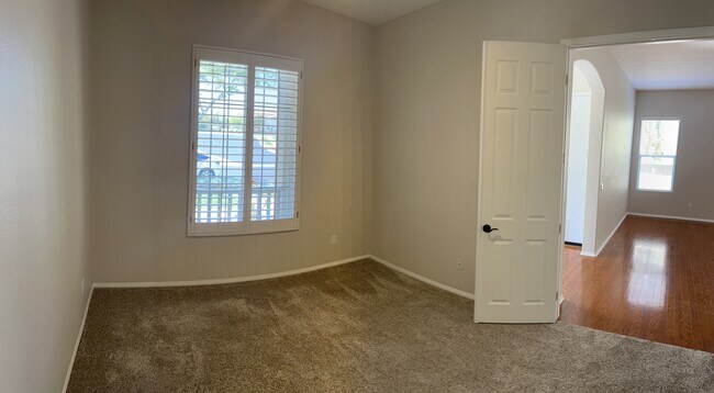 Building Photo - 3799 Holly Springs Dr